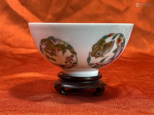 Fine Quality Painted Chinese Porcelain Bowl with