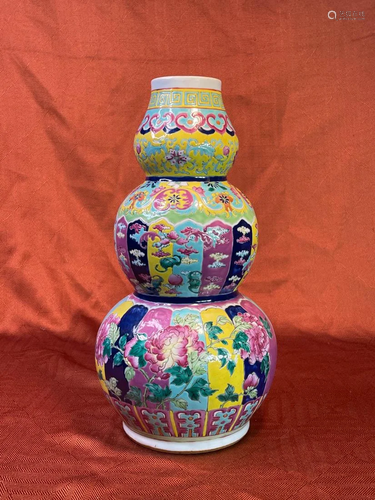 Chinese Triple Gourd Porcelain Vase