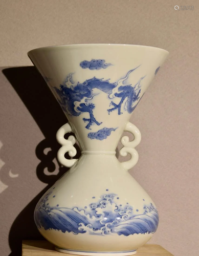 Japanese Hirado Porcelain Double Handle Vase