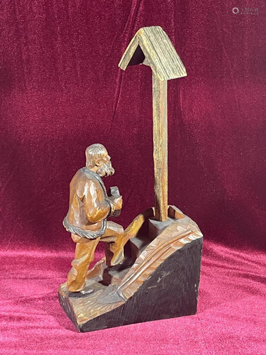 Anri Wood Carving - Man Praying