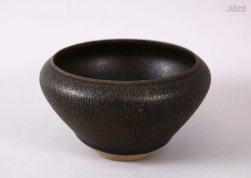 A CHINESE JIN WARE PORCELAIN BOWL, 7cm high X 12cm