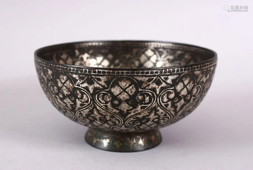 A FINE 19TH CENTURY INDIAN BIDRI SILVER INLAID BOWL,