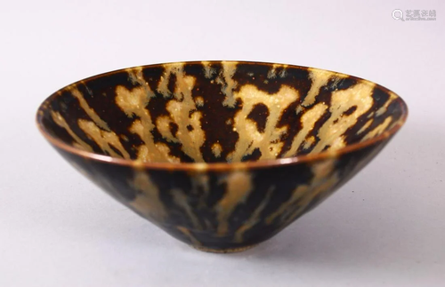 A CHINESE JIZHOU KILN POTTERY BOWL, with a graduated