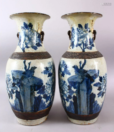 A LARGE PAIR OF CHINESE BLUE & WHITE CRACKLE GLAZED