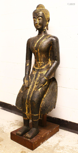 A FINE & LARGE 18TH CENTURY THAI GILT BRONZE FIGURE…