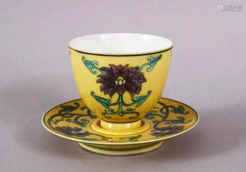 A CHINESE YELLOW GROUND KANGXI STYLE PORCELAIN TEA CUP