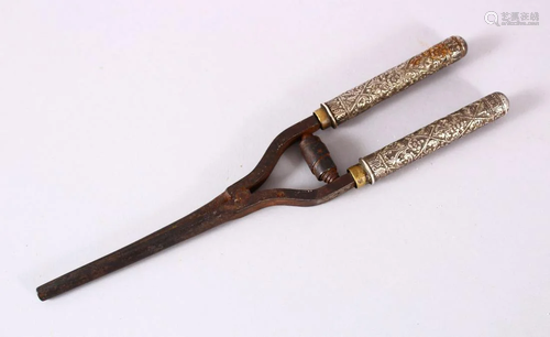 A PAIR OF 19TH CENTURY CURLING TONGS, with Thai