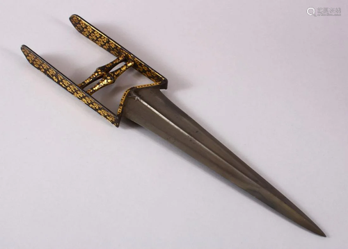 AN 18TH CENTURY MUGHAL INDIAN KATAR DAGGER, with gilt