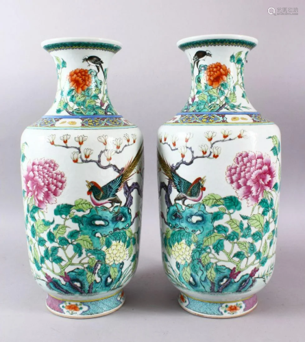 A LARGE PAIR OF CHINESE FAMILLE ROSE PORCELAIN VASES,