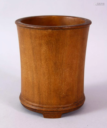 A PLAIN 18TH CENTURY CHINESE BRUSH POT, on three