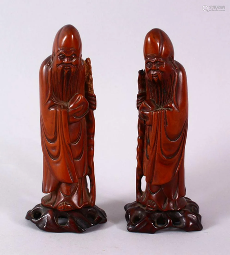 A PAIR OF 19TH CENTURY CHINESE CARVED BOXWOOD FIGU…