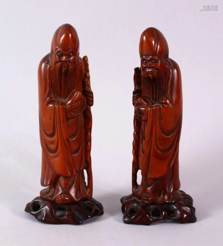 A PAIR OF 19TH CENTURY CHINESE CARVED BOXWOOD FIGU…