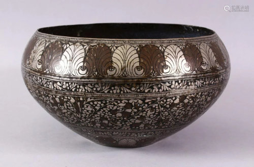A 19TH / 20TH CENTURY INDIAN INLAID BOWL, the body of