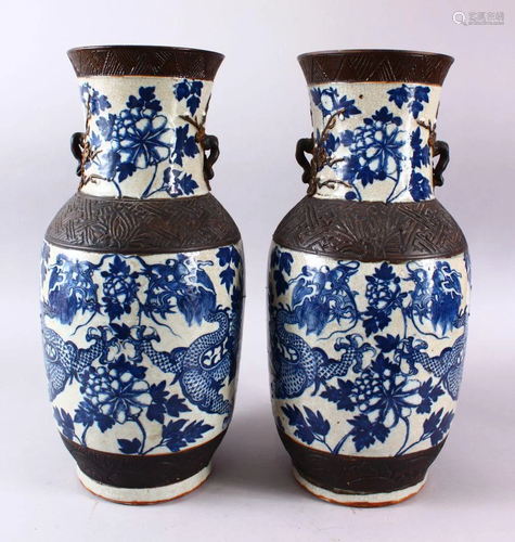 A LARGE PAIR OF CHINESE BLUE & WHITE CRACKLE GLAZED