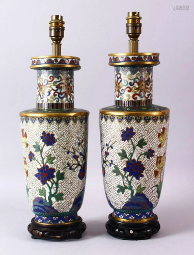 A PAIR OF 19TH CENTURY CHINESE CLOISONNE VASES / LAM…