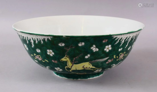 A 19TH / 20TH CENTURY CHINESE FAMILEL VERTE PORCELAIN