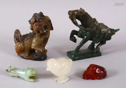 A MIXED LOT OF CHINESE CARVED HARDSTONE FIGURES OF