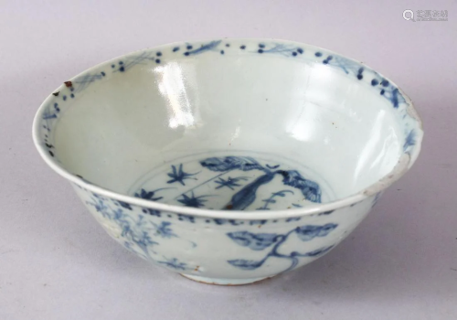 A CHINESE MING BLUE & WHITE PORCELAIN BOWL,decorated