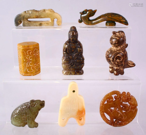 A MIXED LOT OF EIGHT CARVED CHINESE JADE ITEMS,