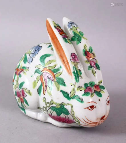 A 20TH CENTURY FAMILLE ROSE PORCELAIN HARE, painted