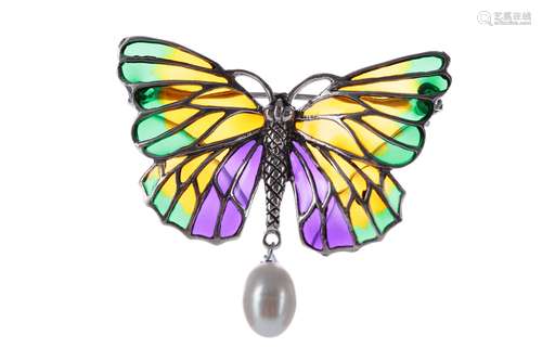 A PLIQUE A JOUR BUTTERFLY BROOCH