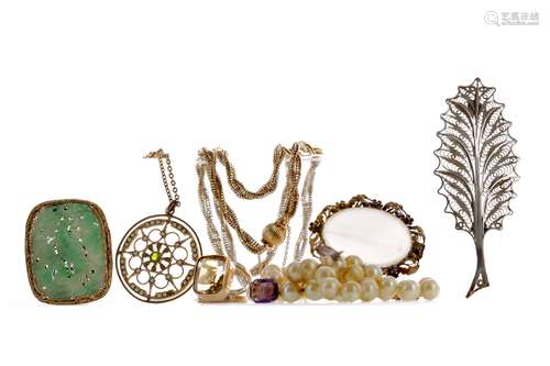 COLLECTION OF SILVER AND COSTUME JEWELLERY