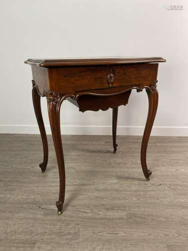 A VICTORIAN ROSEWOOD NEEDLEWORK TABLE