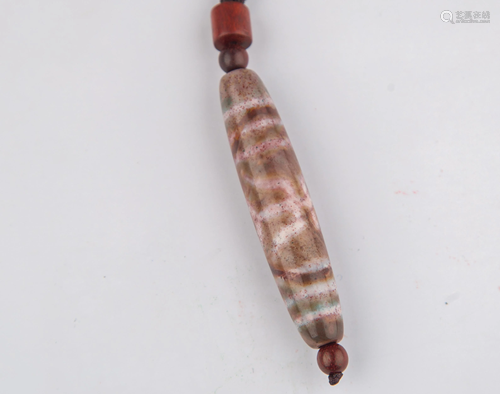 A DZI NECKLACE