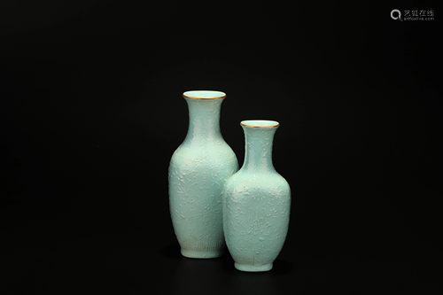 A CELADON-GLAZED DOUBLE-VASE.MARK OF QIANLONG