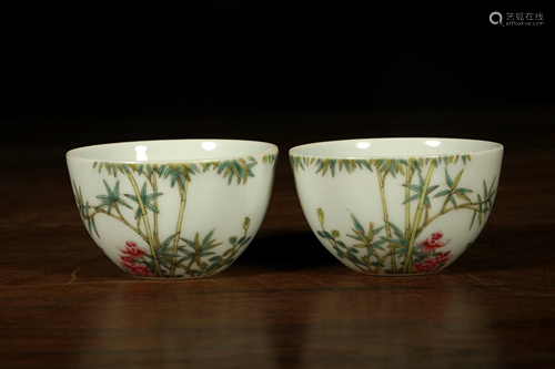 A PAIR OF FAMILLE-ROSE BOWLS.MARK OF YONGZHENG