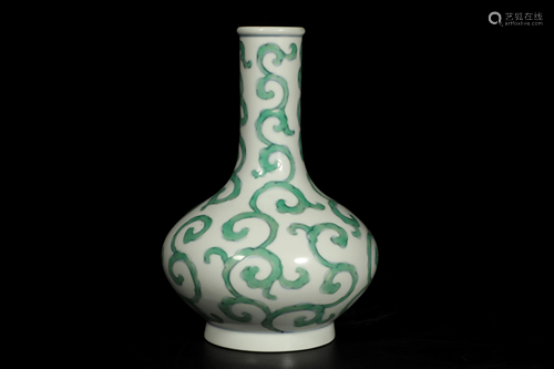 A DOUCAI VASE.MARK OF CHENGHUA