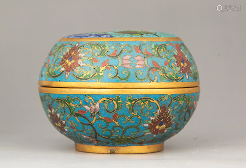 A CLOISONNE ENAMEL BRONZE BOX AND COVER.MARK OF