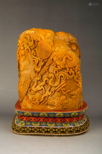 A CARVED TIANHUANGSTONE 'DRAGON' SEAL
