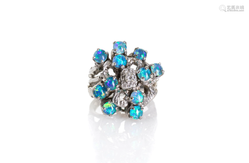 WHITE GOLD AND OPAL COCKTAIL RING, 12g