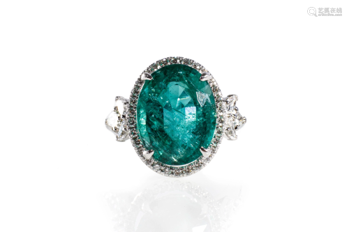 EMERALD AND DIAMOND RING, 7g