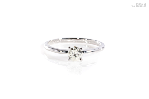 DIAMOND SOLITAIRE RING, 2g