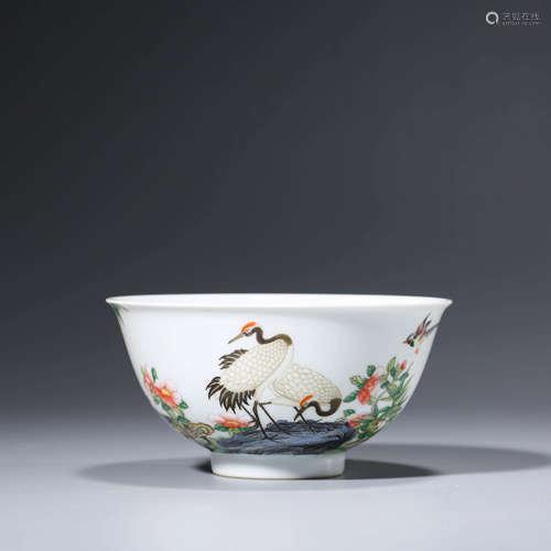 A Famille-rose Flowers&Birds Porcelain Bowl