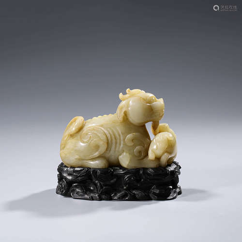 A White Jade Carved Beast