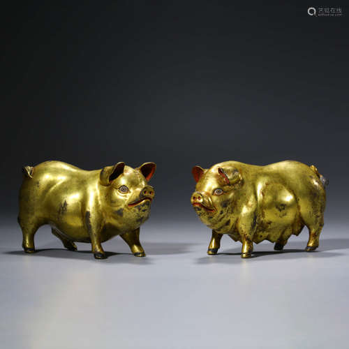 A Pair of Gilt-bronze Pigs