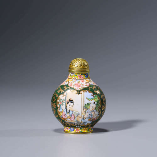 An Gilt-enamelled Figure Snuff Bottle