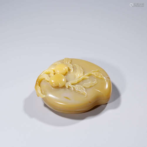 A Yellow Jade Peach-shaped Seal Box and Cover