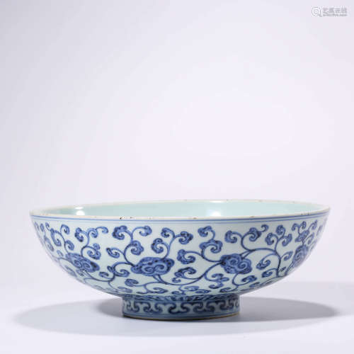 A Blue and White Interlocking Flower Bowl