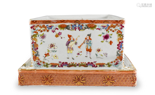 Chinese Export Famille Rose Square Box, 18th Century