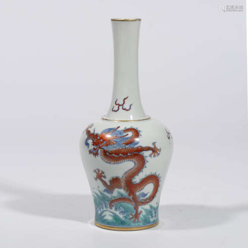 A Gilt Doucai Dragon&Wave Pattern Mallet-form Vase