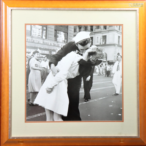 Iconic V-J Day in Times Square