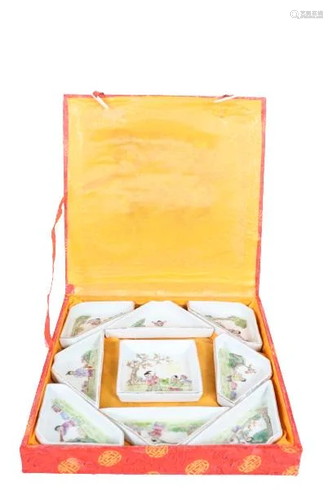 Chinese Porcelain Dish Set