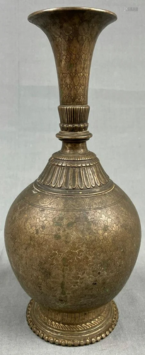 Vase. Probably Mughal - India bronze antique.