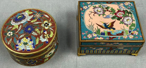 2 lidded cloisonne boxes. Probably China, Japan antique