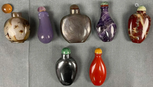 7 snuff bottles. Probably China, Japan old, antique.