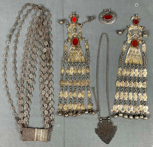 5 pieces of Turkmen jewelry. Probably Central Asia